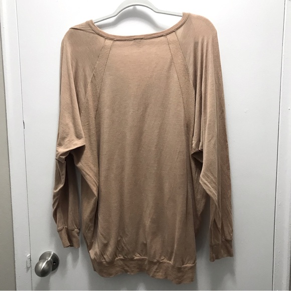 Aritzia Wilfred tan vneck long sleeve top size Large - Picture 2 of 9